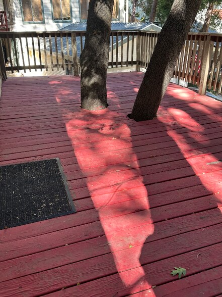 Building Photo - 518 Acacia Dr