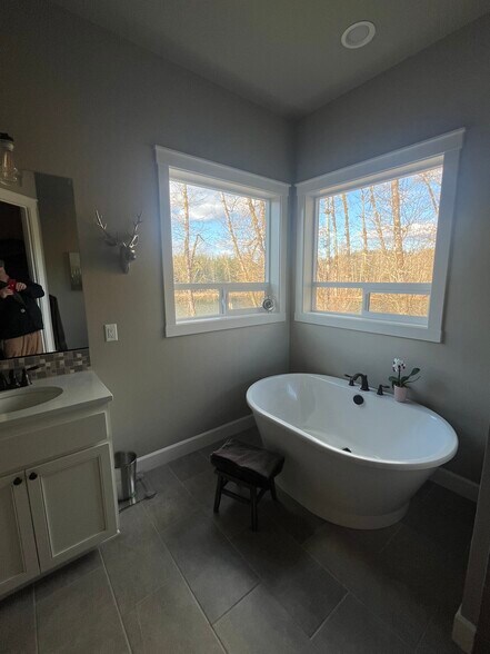 Building Photo - 15116 NE Grantham Rd