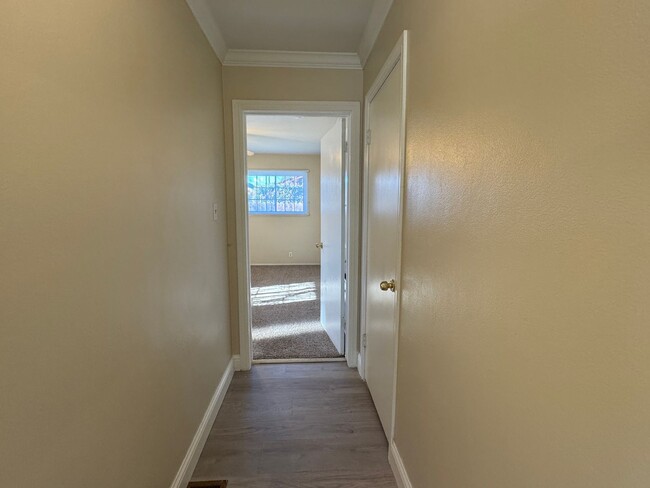 Building Photo - Three Bed, Two Bath Home in Stockton's Lin...