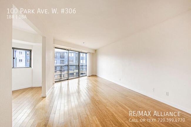 Building Photo - This Charming condo is a tranquil urban sa...