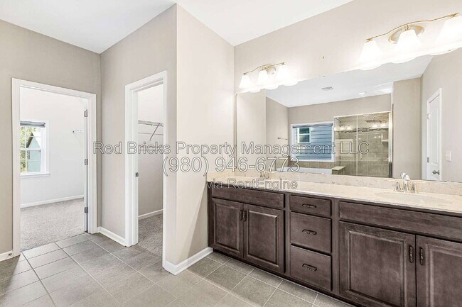 Building Photo - 13022 Oakhaven Glen Ln