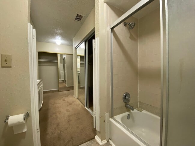 Building Photo - 10531 Golden Meadow Dr