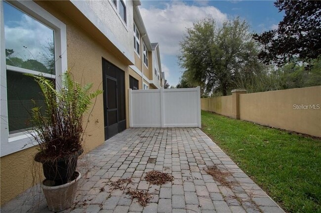 Building Photo - 14450 Desert Haven St