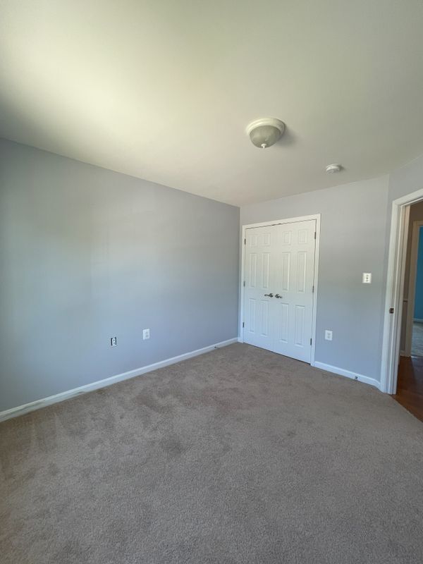 Building Photo - 205 Tessing Ct