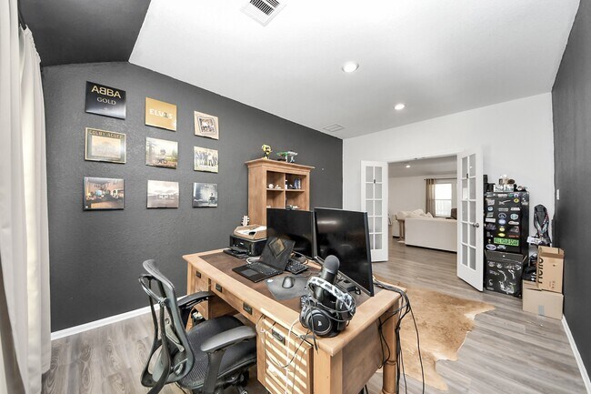 Building Photo - 2835 Mistygate Ct