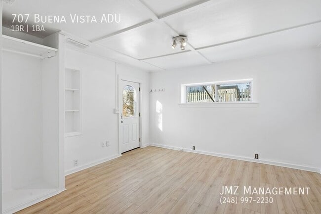 Building Photo - 707 Buena Vista Ave