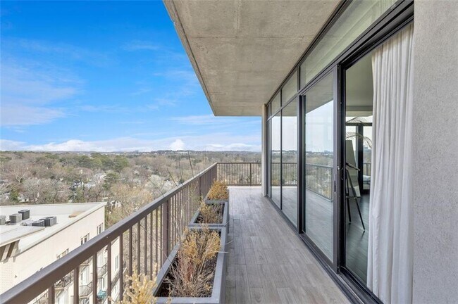 Building Photo - 2233 Peachtree Rd NE