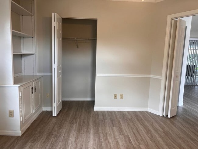 Building Photo - 3BD/2BA