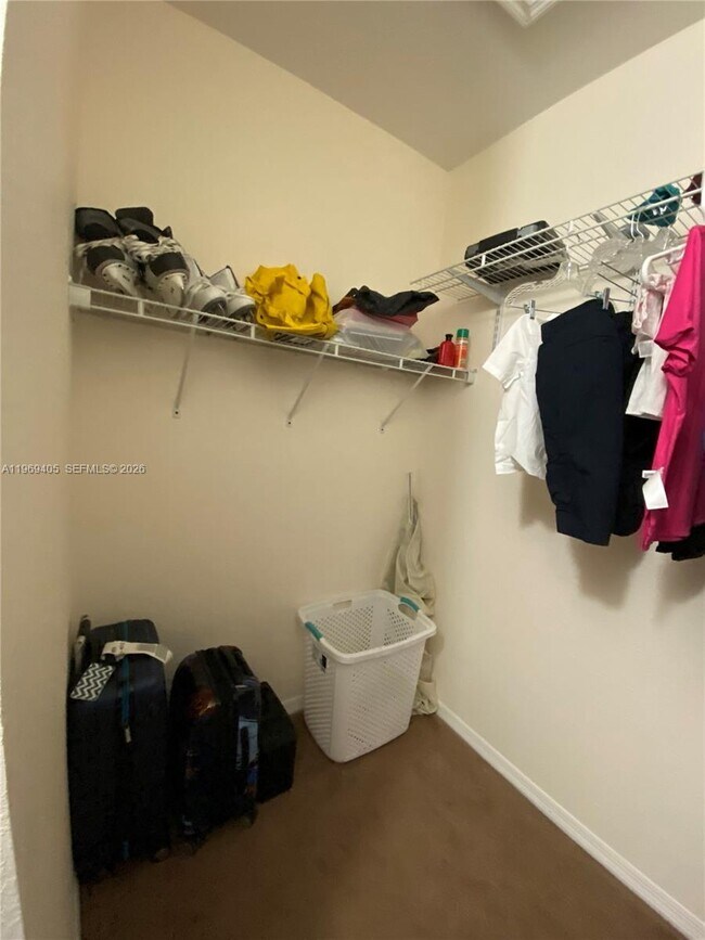 Building Photo - 1978 SE 23rd Terrace