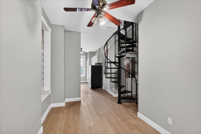 Building Photo - 1309 Shenandoah Ave
