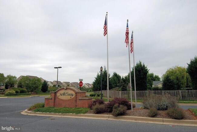 Building Photo - 152 Fieldstone Ct