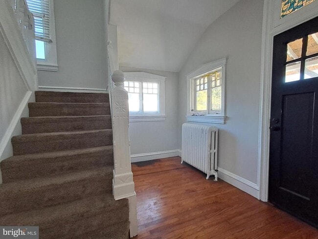 Building Photo - 108 S Clifton Ave