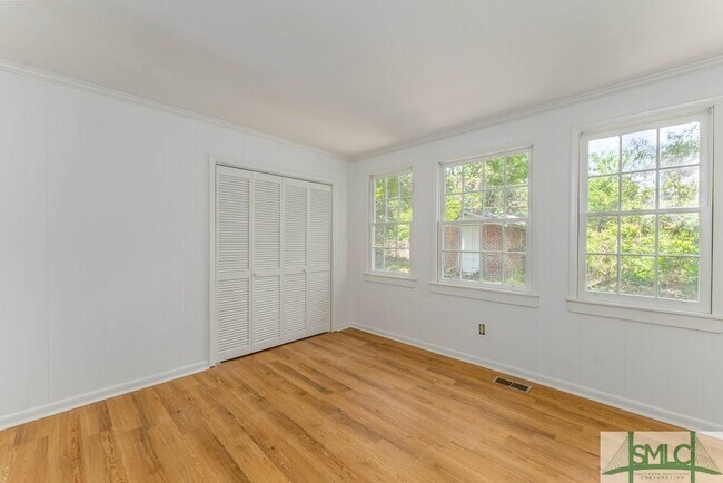 Building Photo - 120 Pine Valley Rd