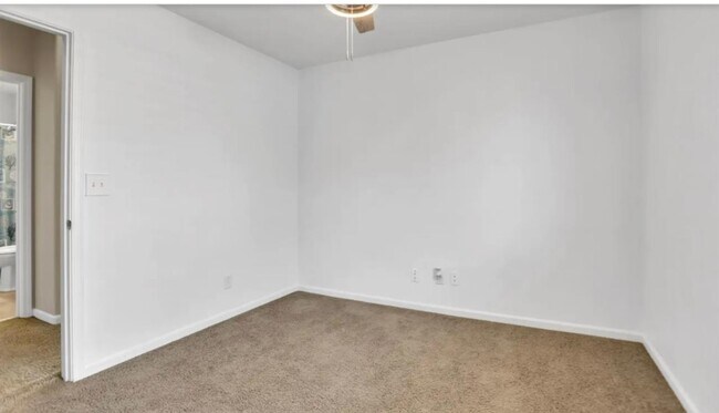 Building Photo - 9412 Viridian Way