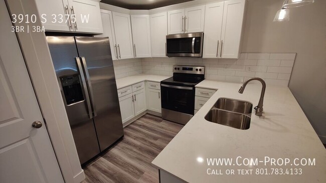 Building Photo - Modern 3 bed 2.5 bath TH for Rent in West ...