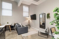 Building Photo - 205 W 4th St