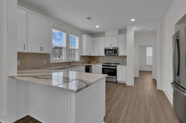 Building Photo - 268 Symphony Ave