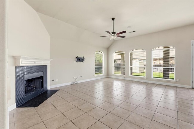 Building Photo - 1301 David Cove
