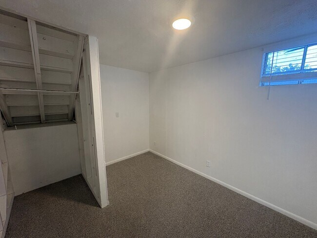 Building Photo - 939 49th Ave Pl