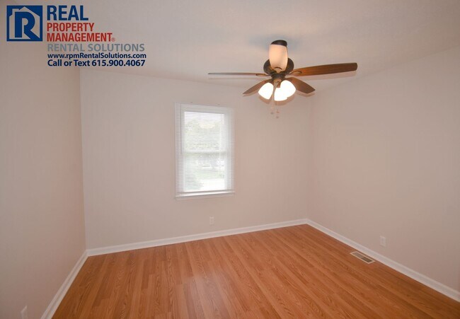 Building Photo - Spacious 3BR/2.5BA in Murfreesboro!