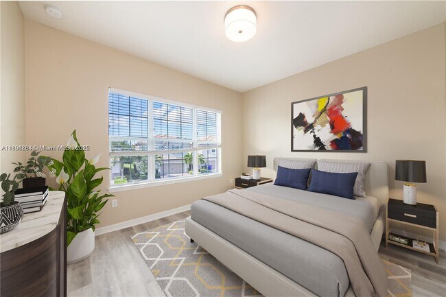 Building Photo - 925 Banyan Dr