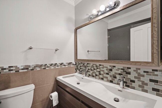 Building Photo - 3511 Berry Dr