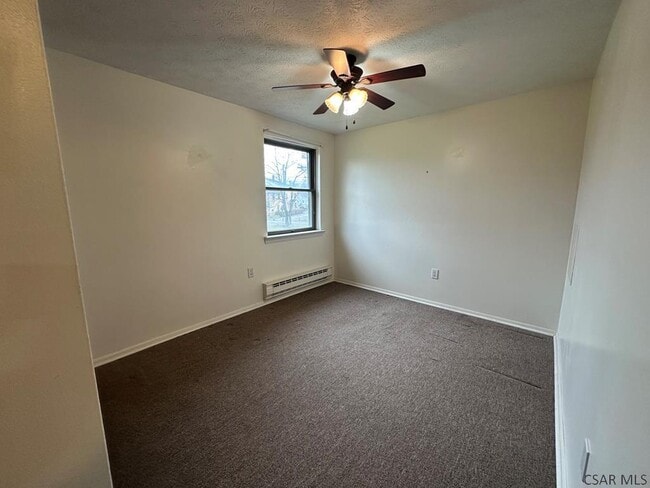 Building Photo - 2008 Forest Hills Dr