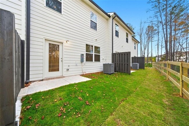 Building Photo - 5961 Skylar Dr