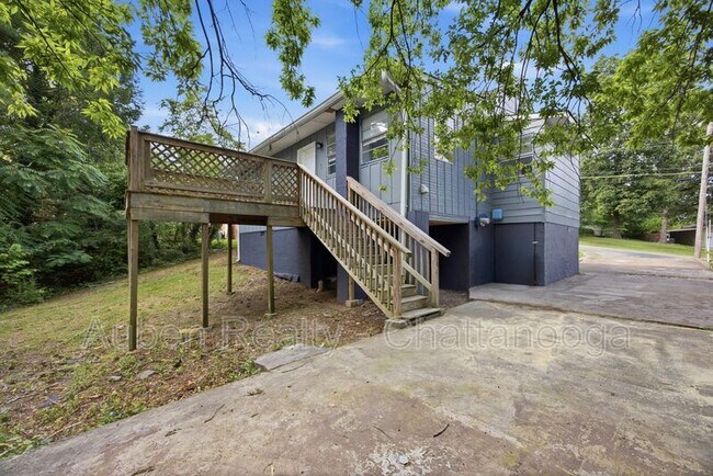 Building Photo - 3826 Kingwood Cir