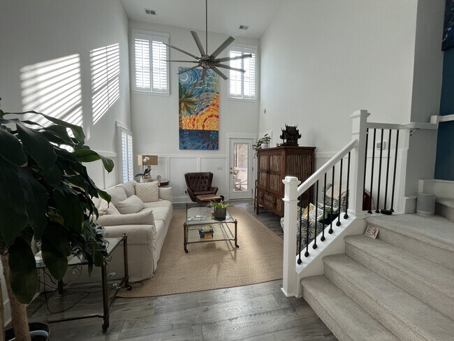 Building Photo - 16 Old Stoney Ln