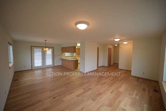 Building Photo - 3 bed 2 bath home in Sequim