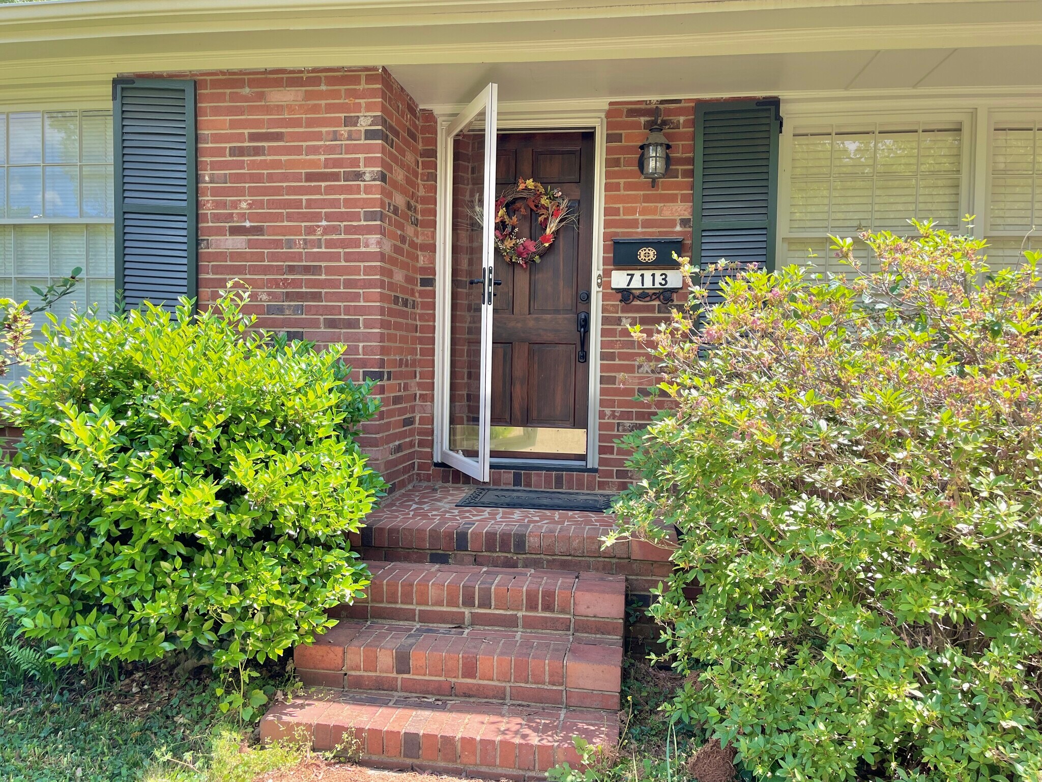 Building Photo - 7113 Rockcliff Ct