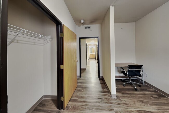 Building Photo - 215 Stanton Ave