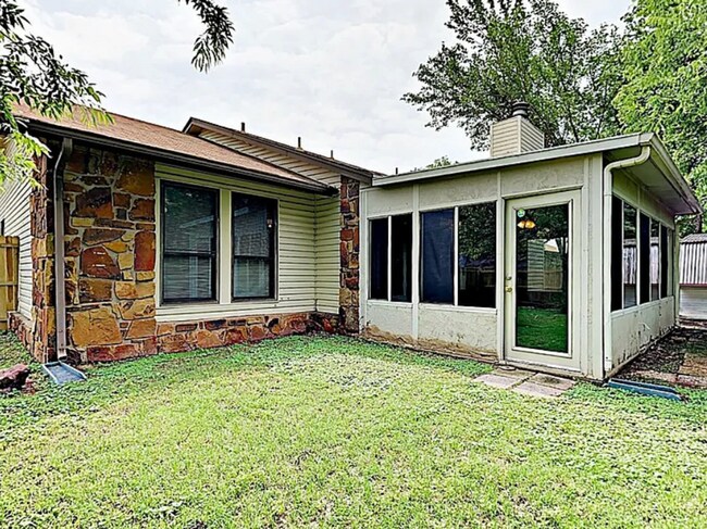 Building Photo - 3306 S 144th E Pl
