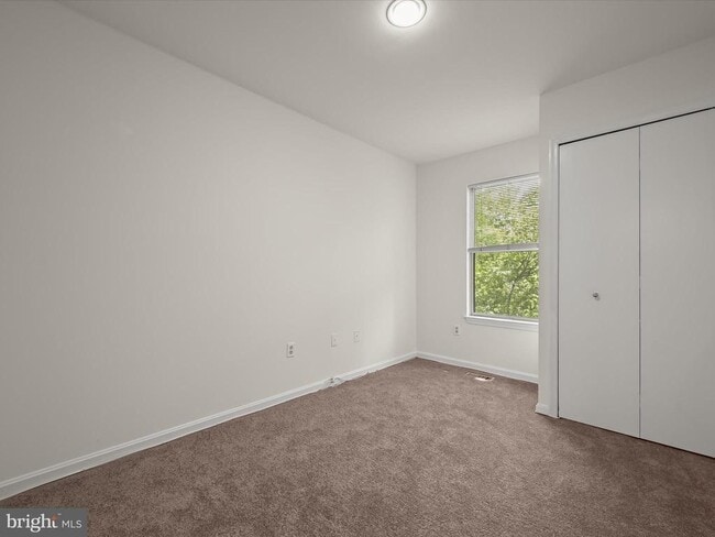 Building Photo - 9537 Clocktower Ln