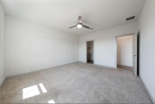 Building Photo - 10805 Meris Ln