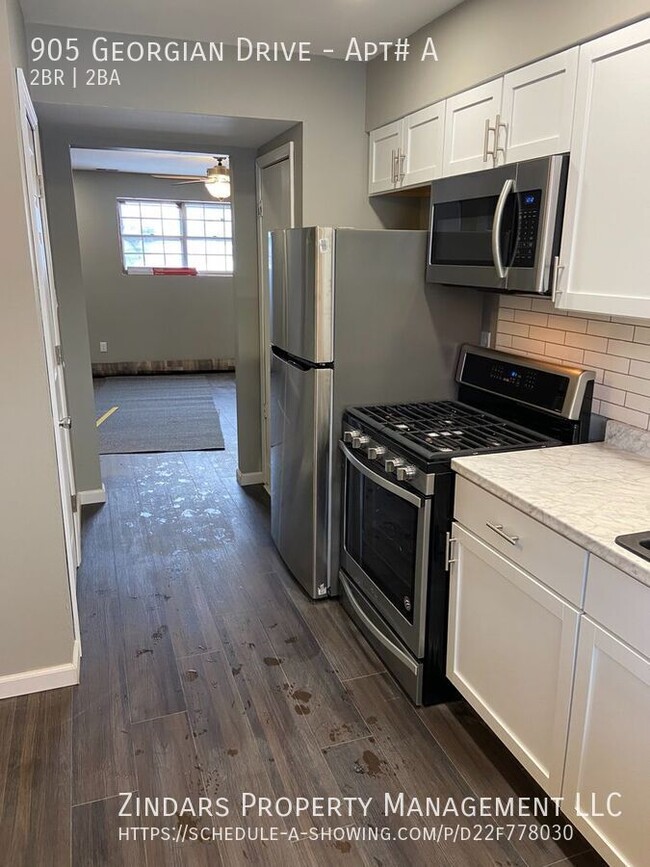 Building Photo - Newly Remodeled two bedroom 1.5 bath suite...