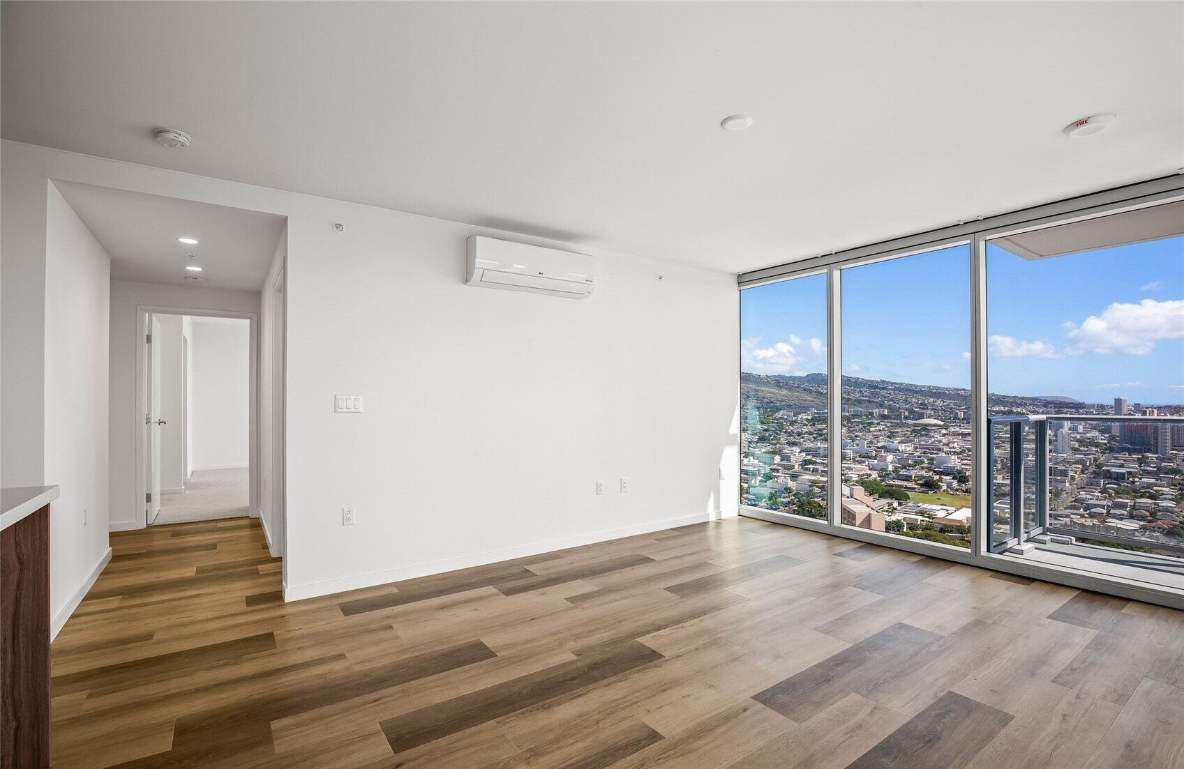 Building Photo - 1500 Rycroft St