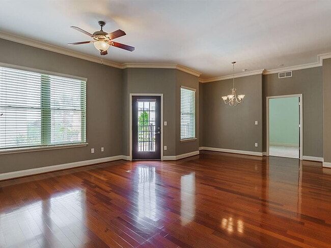 Building Photo - "Spacious 2-Bed, 2-Bath Gem in Columbia's Heartland – 1412 Sq Ft of Comfort!"