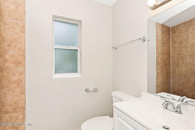 Building Photo - 6132 Ardisia Rd W
