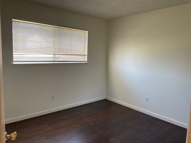 Building Photo - 4617 Livingston Way