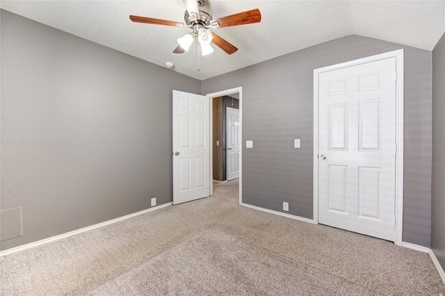 Building Photo - 5711 Kenwood