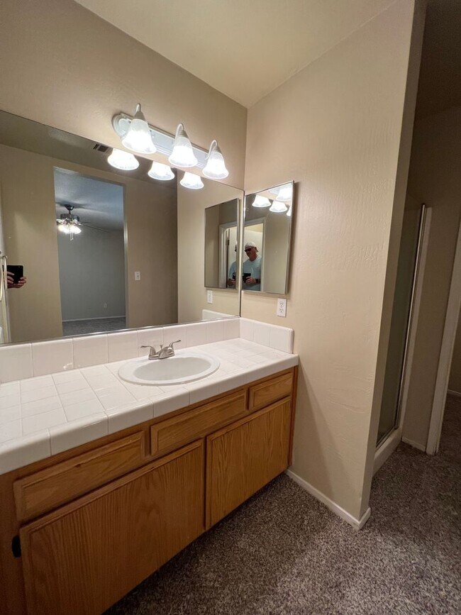 Building Photo - 6204 Straub Ln