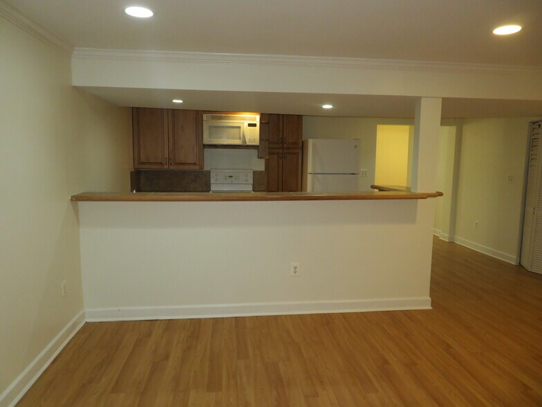 Building Photo - 1381 Hazel Nut Ct
