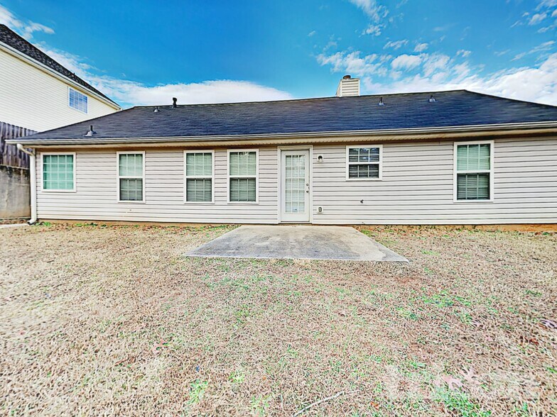 Building Photo - 215 Millwheel Dr