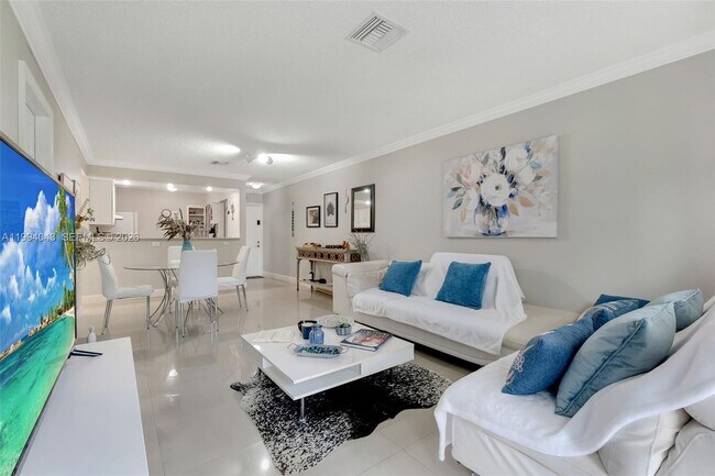 Building Photo - 1001 NW 45th St