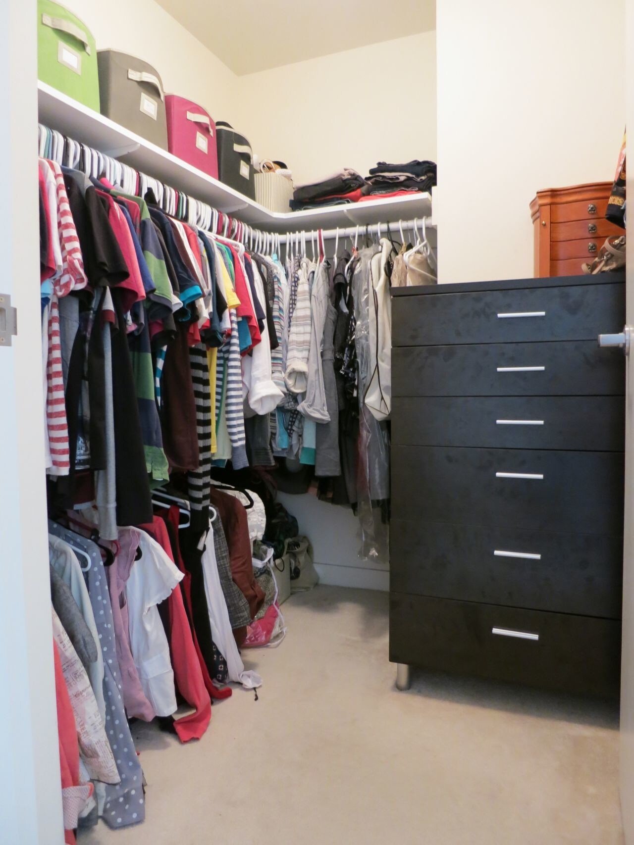 Walk-In Closet - 175 W St James St