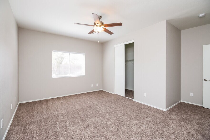 Building Photo - 1163 E Dust Devil Dr