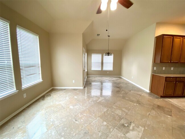 Building Photo - 2822 Chalet Knolls Ln