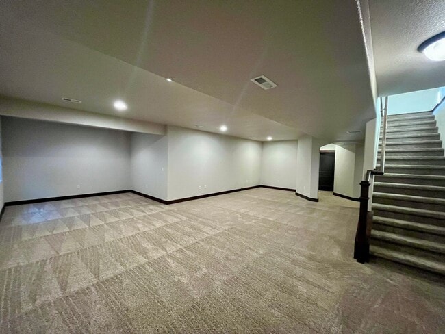 Building Photo - 622 Vermilion Peak Dr